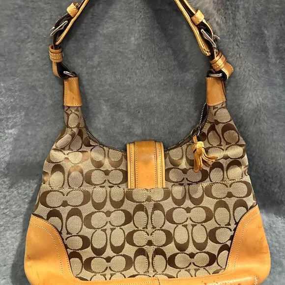 Coach Logo Shoulder Bag Purse Boho Brown Leather - Picture 2 of 9